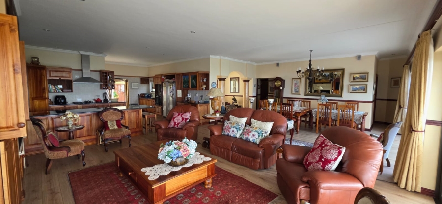 4 Bedroom Property for Sale in Stilbaai Wes Western Cape